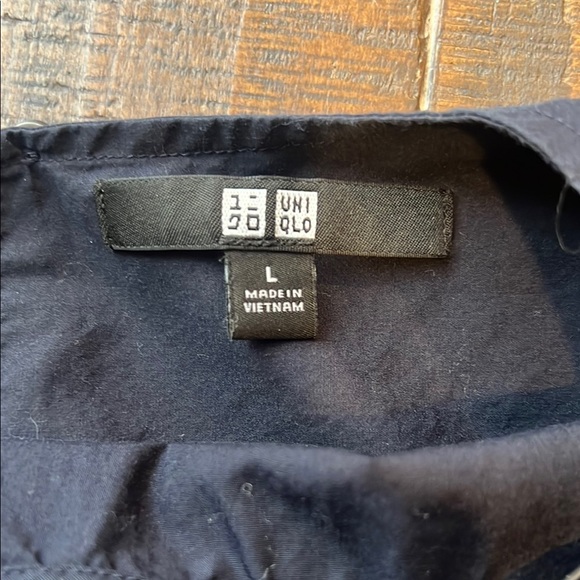 Uniqlo Blue Short Sleeve blouse Relaxed Fit - Picture 2 of 3